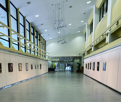 江東文化センター 展示ロビー